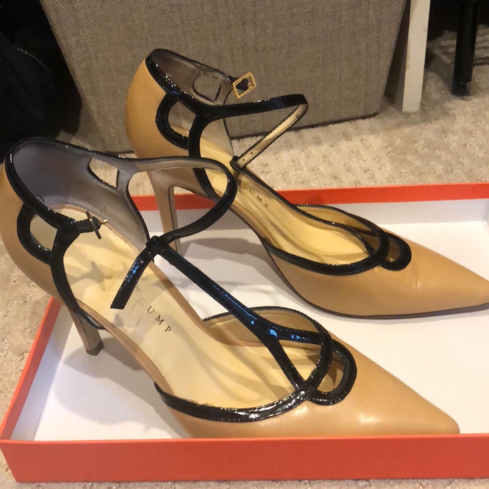 Ivanka Trump Ginger leather pumps